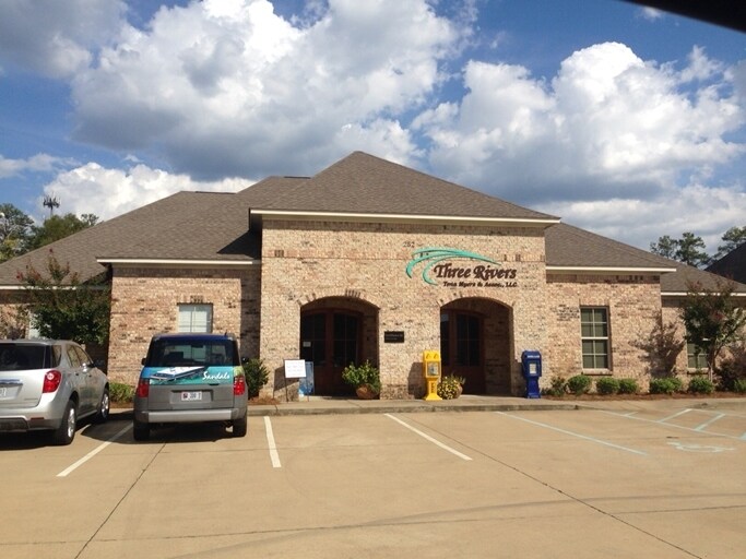 252 Katherine Dr, Flowood, MS 39232