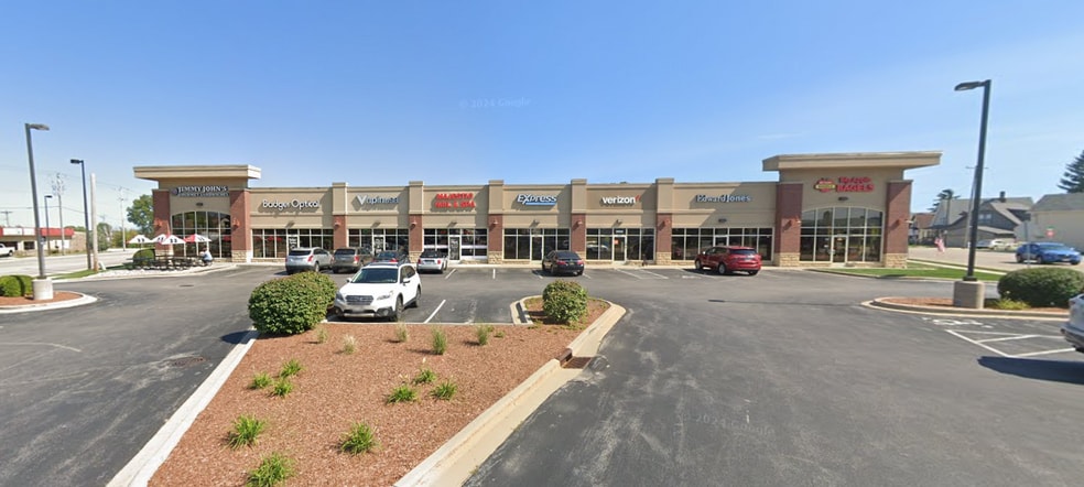 2619-2633 Calumet Dr, Sheboygan, WI for lease - Building Photo - Image 1 of 3