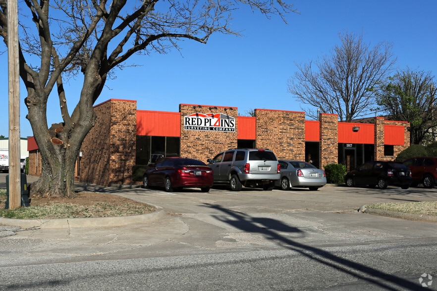 1917 S Harvard Dr, Oklahoma City, OK for lease - Primary Photo - Image 1 of 27