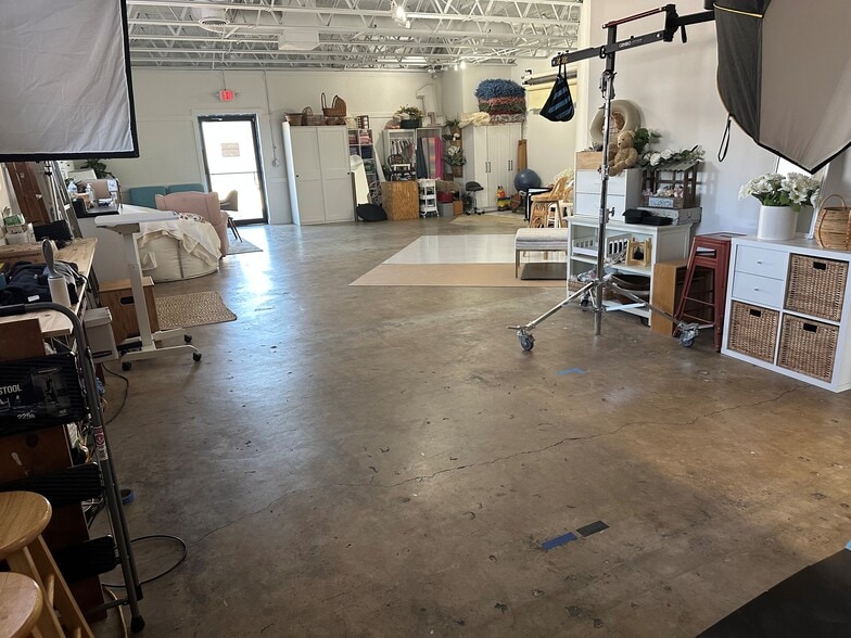 1910 N Big Spring St, Midland, TX for lease - Building Photo - Image 3 of 5