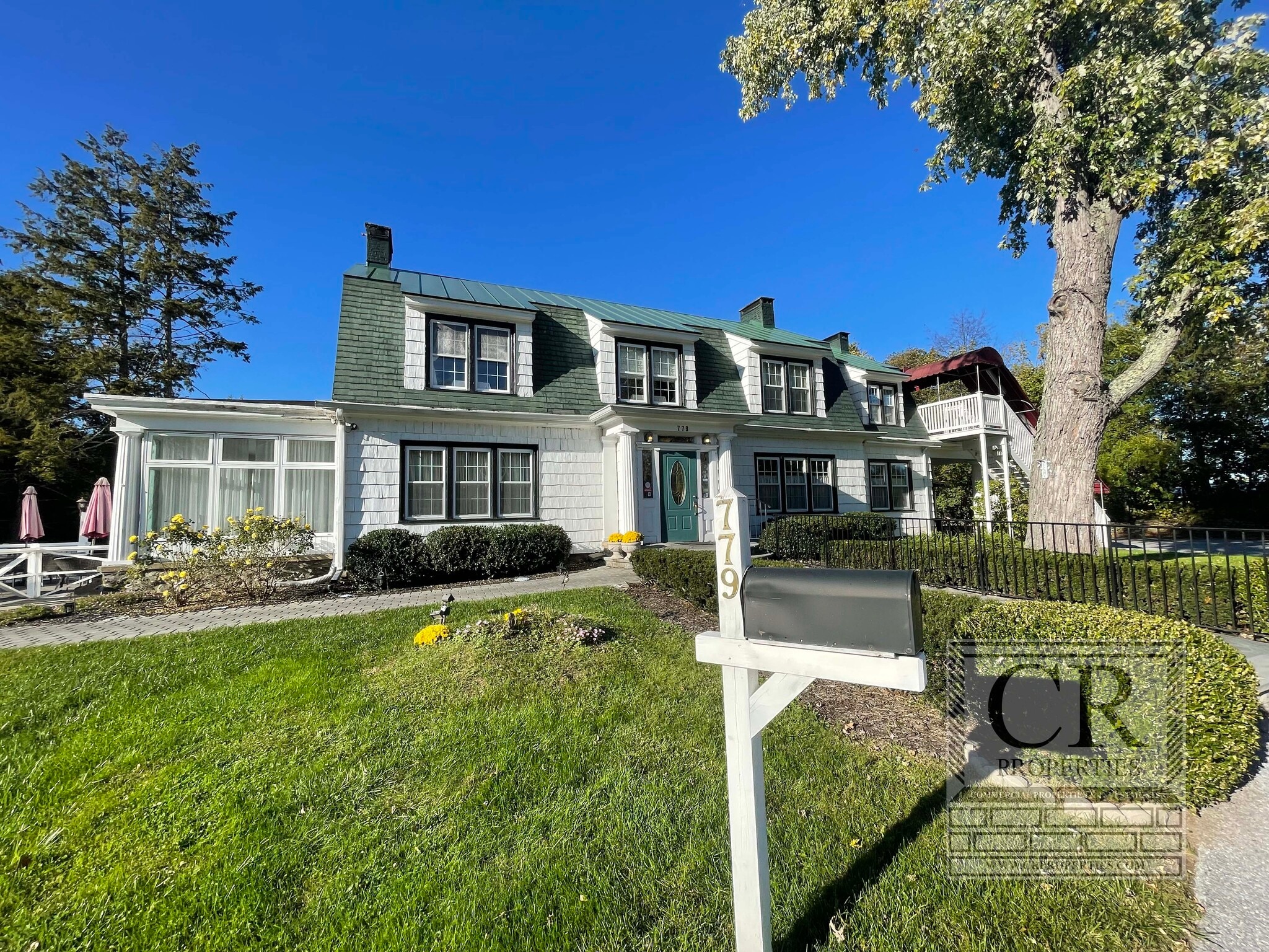 779 779 DUTCHESS TURNPIKE Tpke, Poughkeepsie, NY for sale Primary Photo- Image 1 of 1