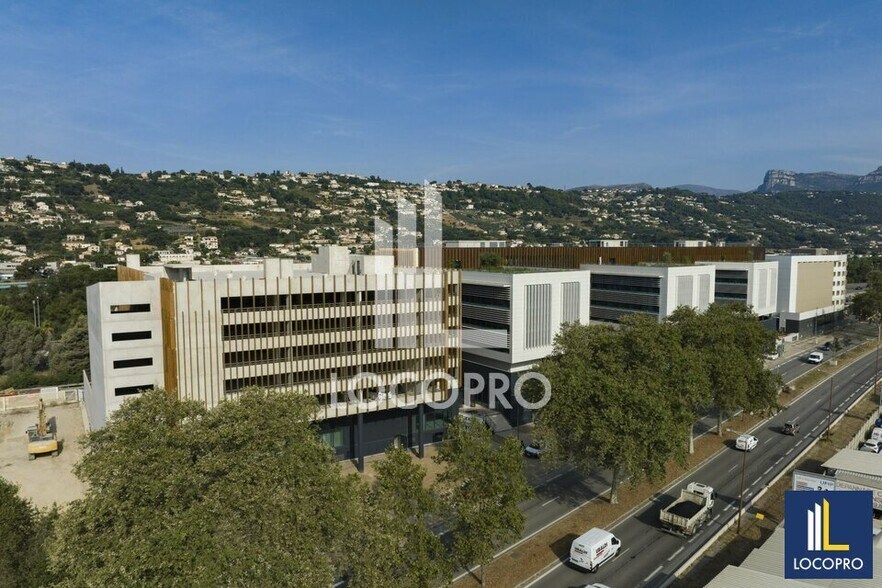 Office in Nice for lease - Building Photo - Image 2 of 4