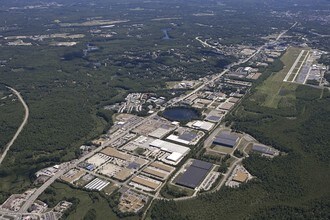 15 Trafalgar Sq, Nashua, NH - AERIAL map view