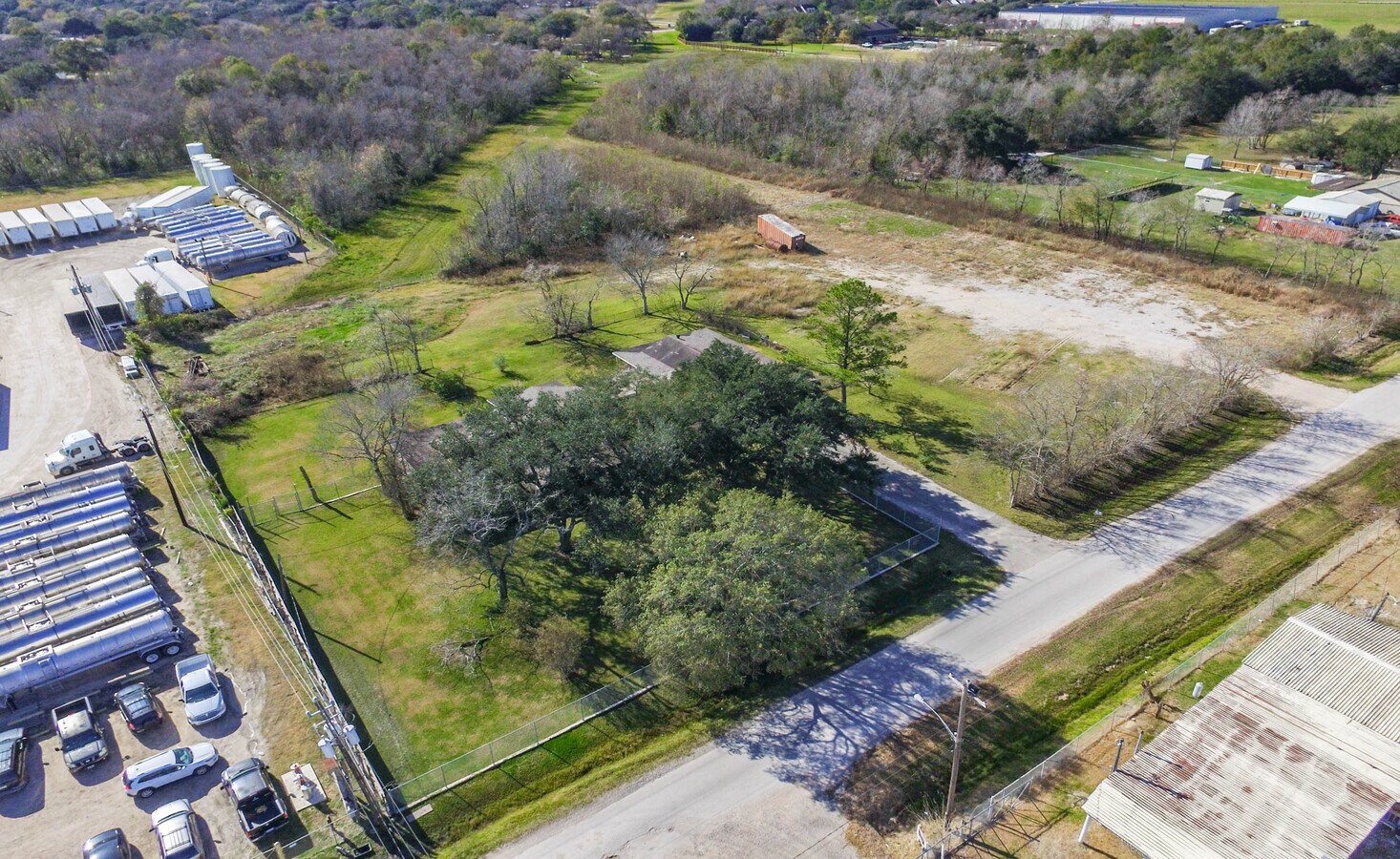 4902 Shank Rd, Pearland, TX 77581