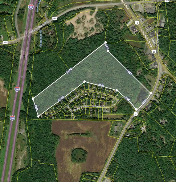 1735 Richwood Dr, Castleton On Hudson, NY 12033