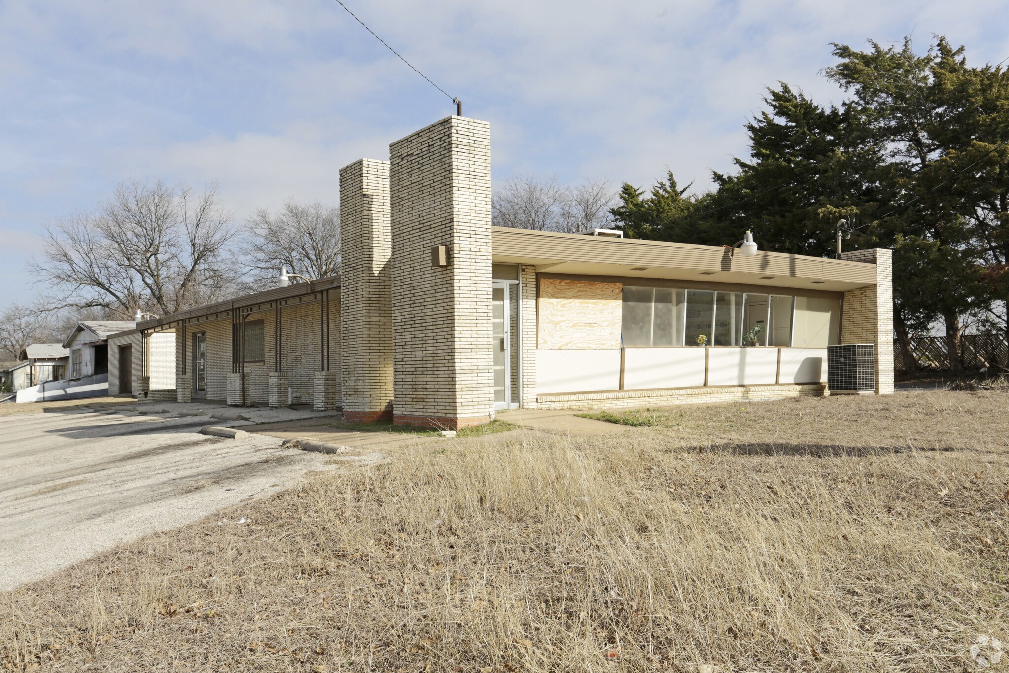 105 S Colbert Ave, Sherman, TX for sale Primary Photo- Image 1 of 1