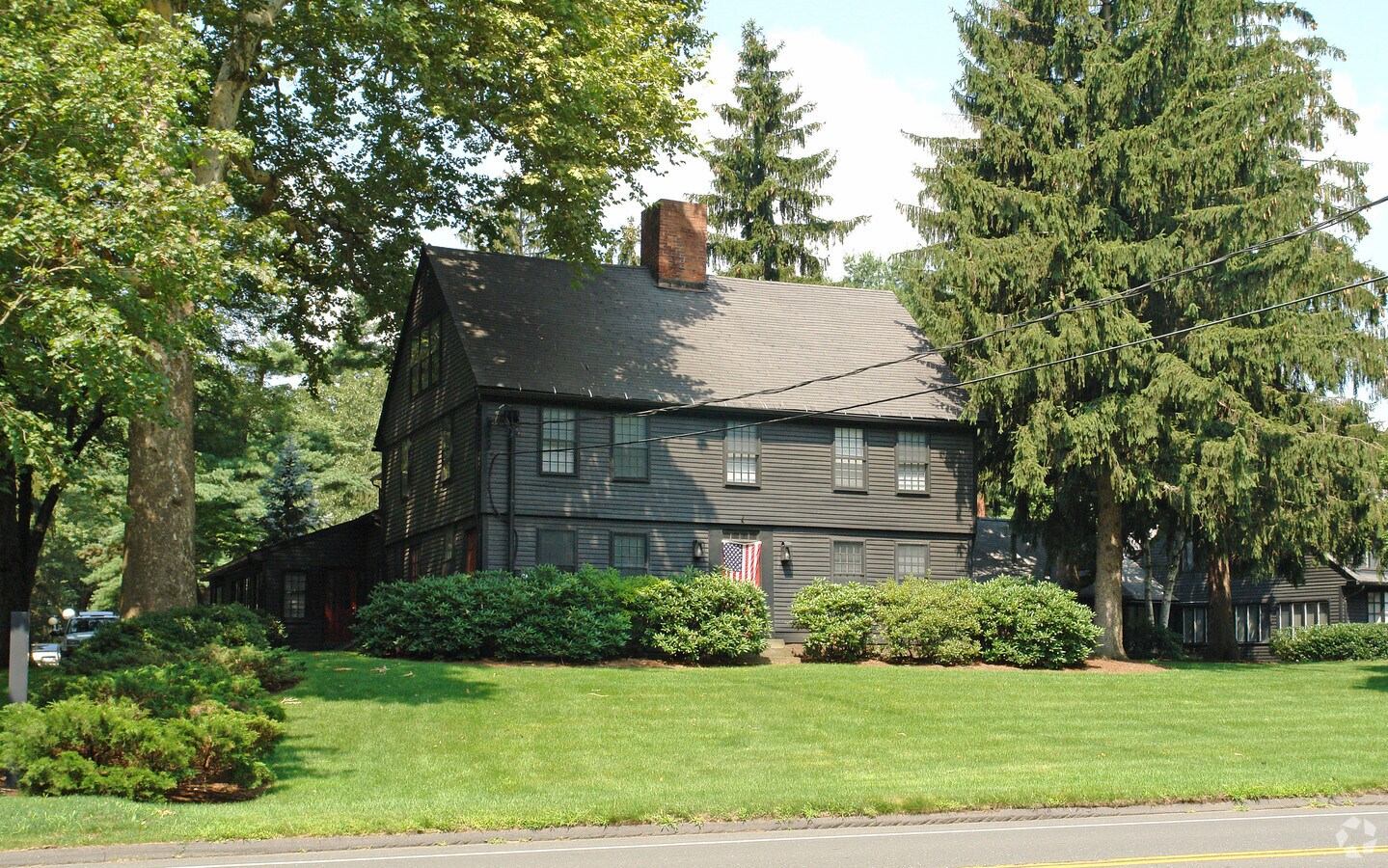 304 Main St, Farmington, CT 06032