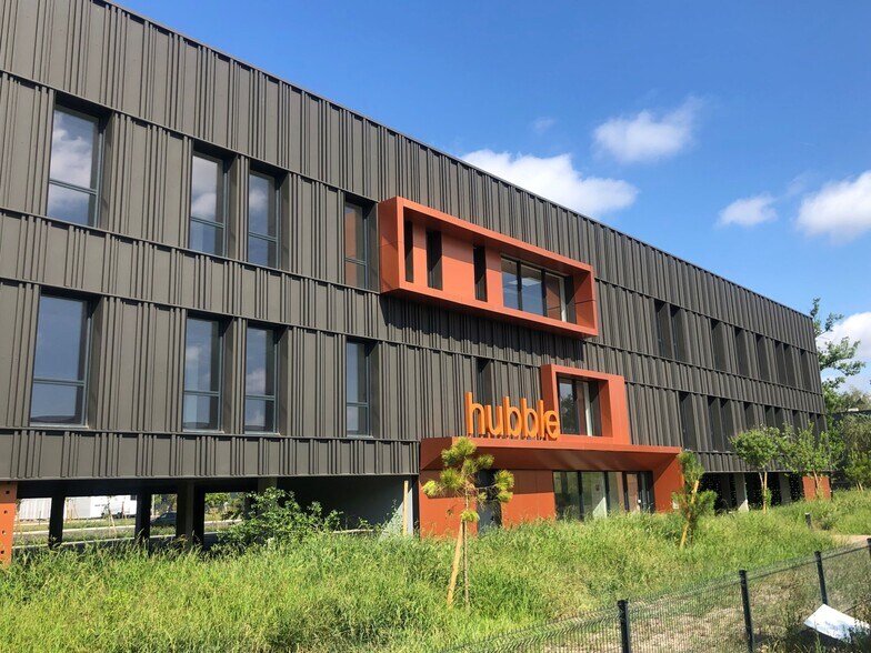 Office in Mérignac for lease - Building Photo - Image 1 of 10