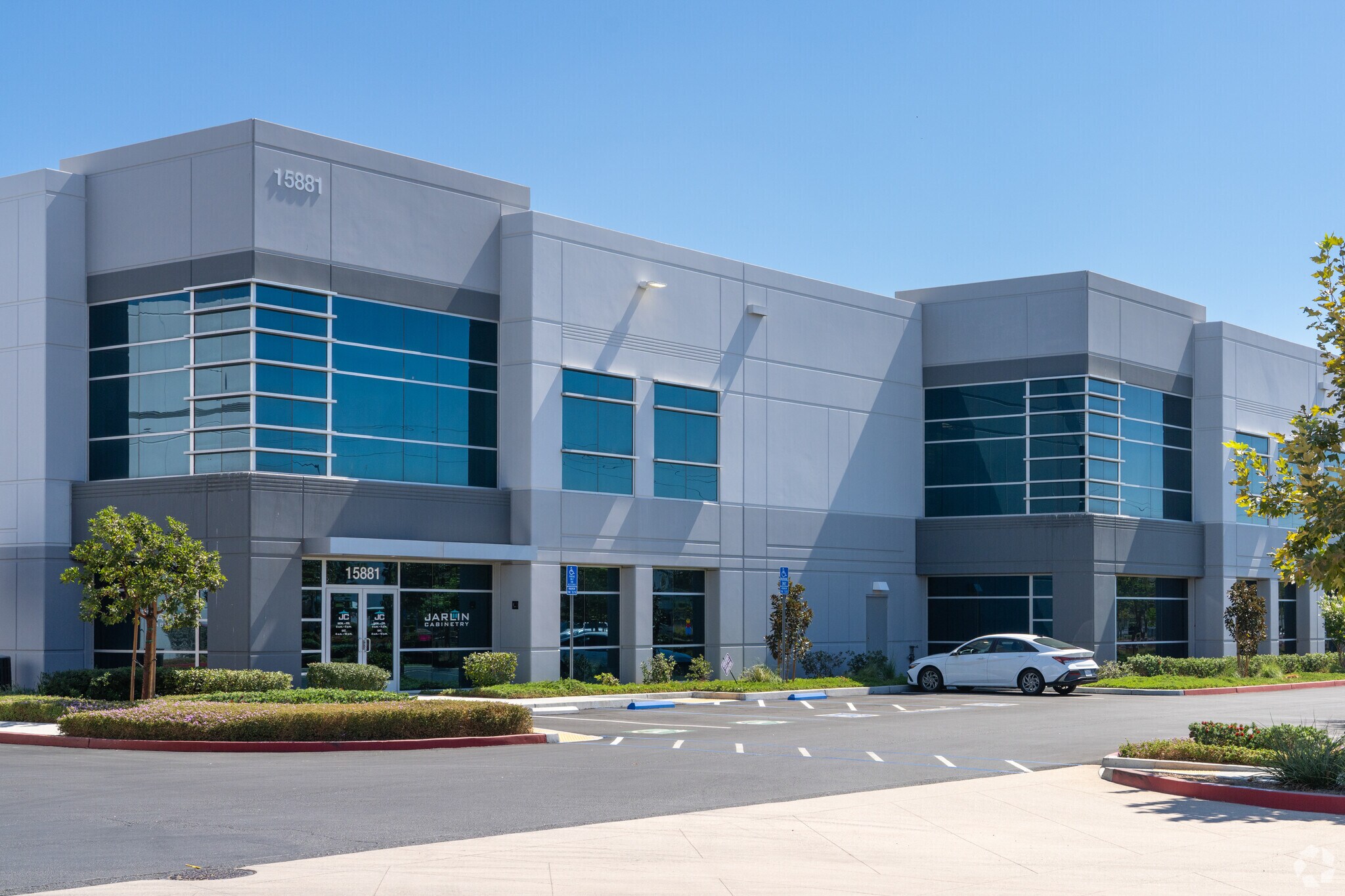 15881 Euclid Ave, Chino, CA for sale Primary Photo- Image 1 of 1