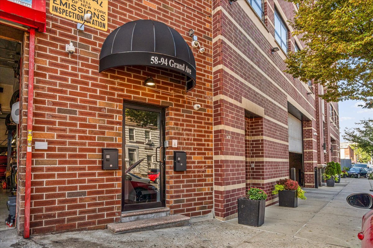 58-94 Grand Ave, Maspeth, NY for sale Interior Photo- Image 1 of 1