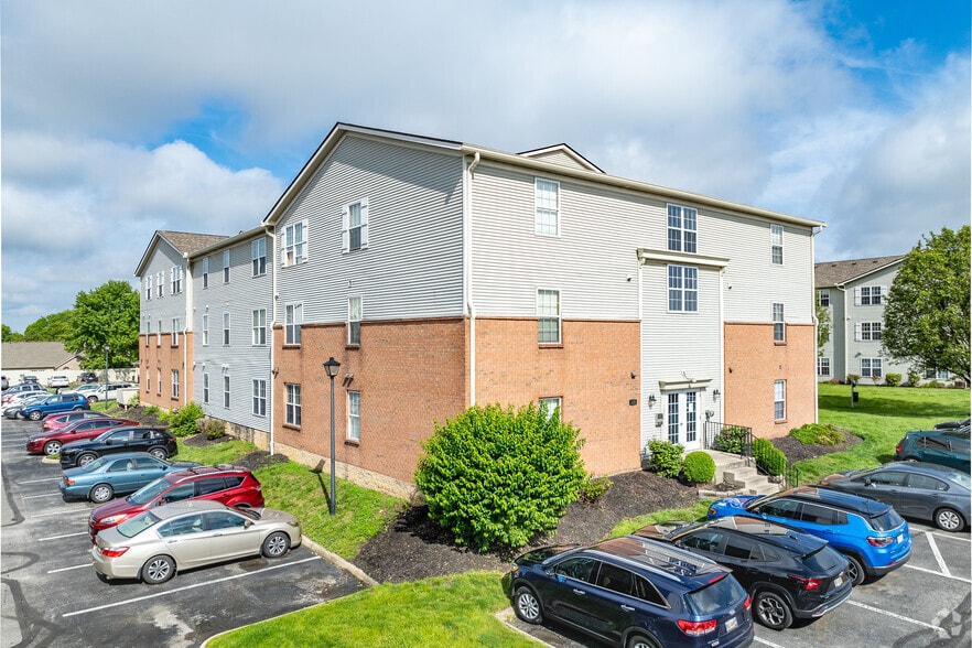 Columbus Two Portfolio portfolio of 2 properties for sale on LoopNet.com - Primary Photo - Image 2 of 2