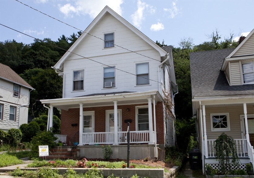 20 Cleveland St, Valhalla, NY 10595