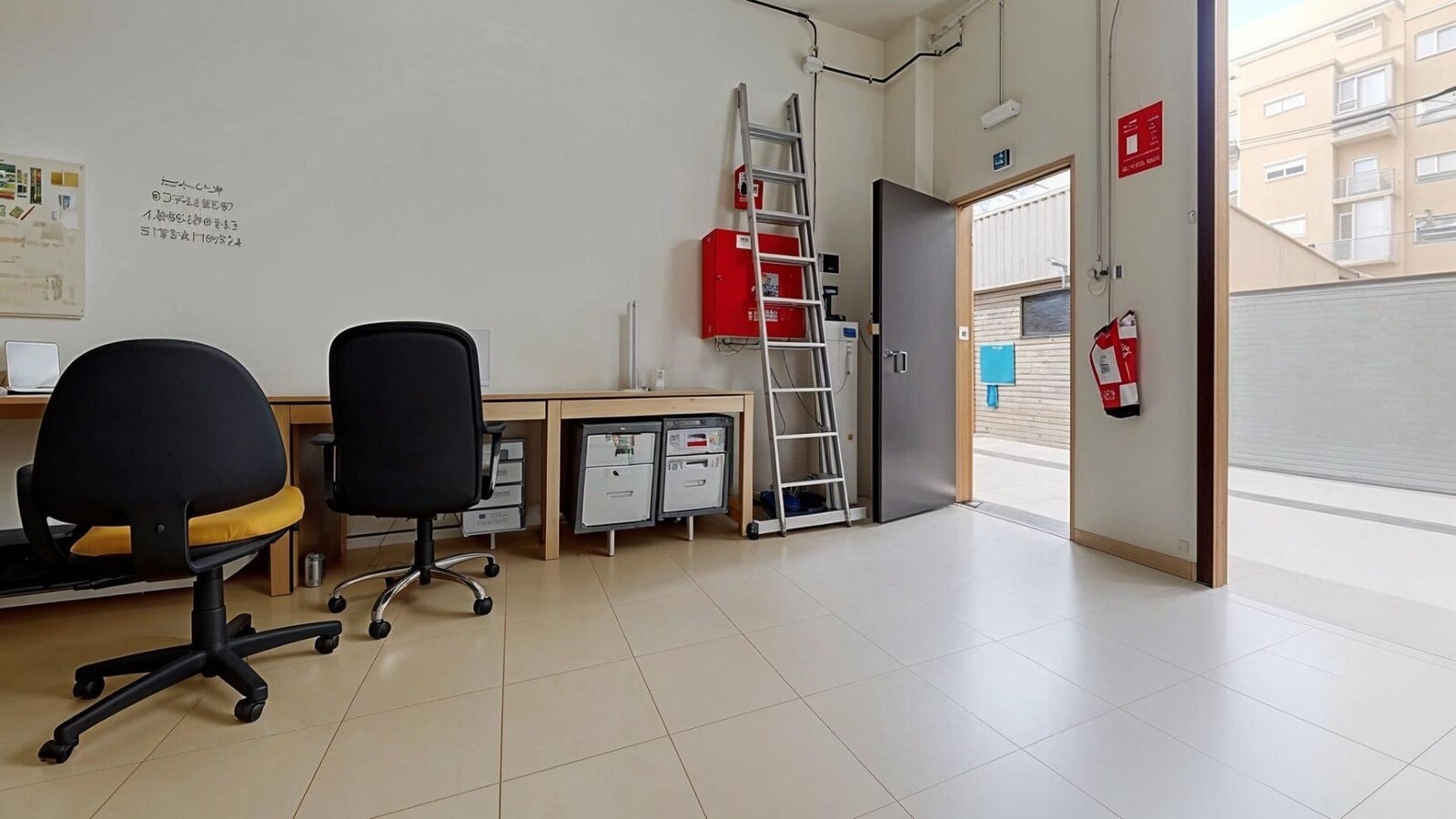Santa Coloma de Gramenet, BAR 08921 -  -  - Interior Photo - Image 1 of 8