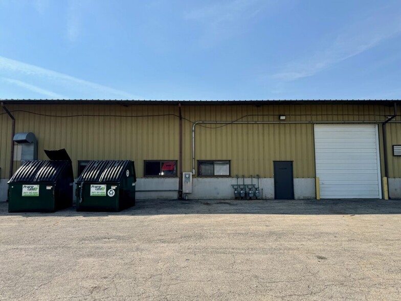 11414 Smith Dr, Huntley, IL for lease - Building Photo - Image 3 of 13