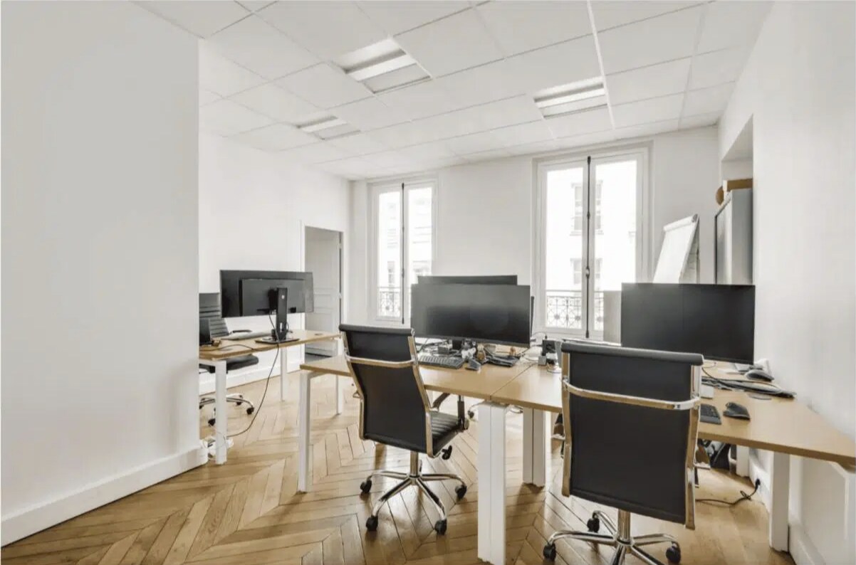 15 Rue Du Louvre, Paris for lease Interior Photo- Image 1 of 4