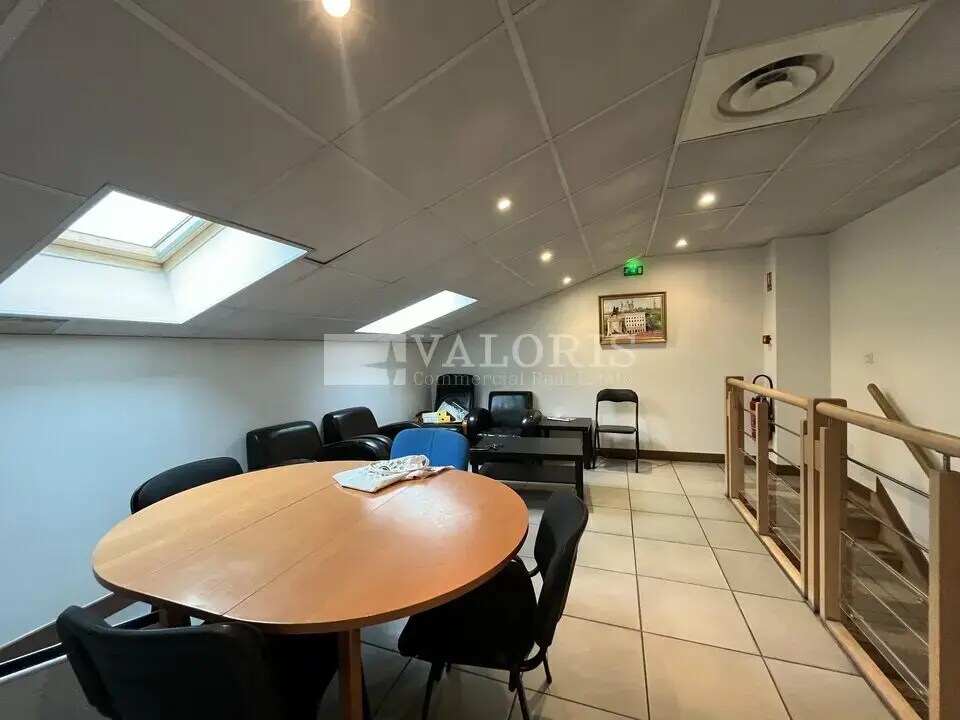 Office in Lyon for lease Interior Photo- Image 1 of 9