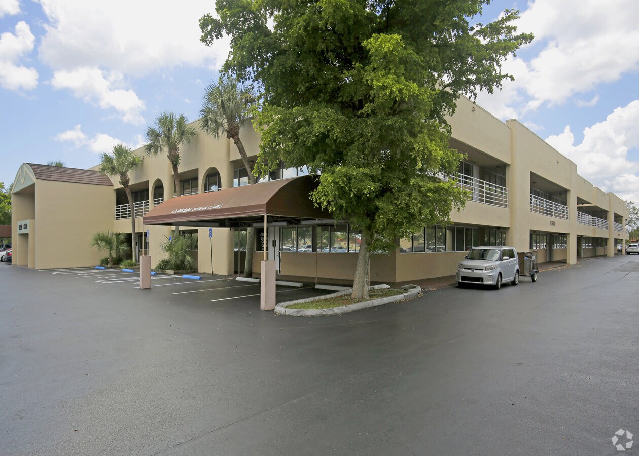 9350 Sunset Dr, Miami, FL 33173 - Office for Lease | LoopNet
