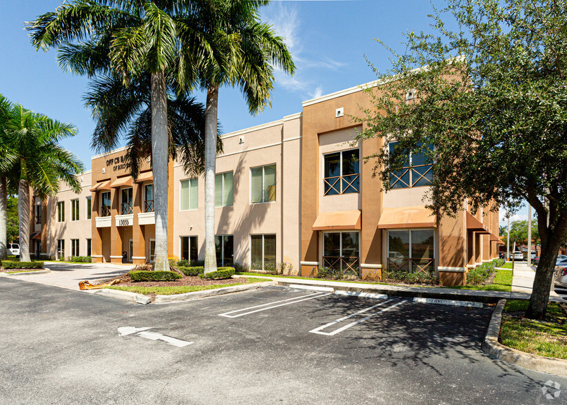 13055 SW 42nd St, Miami, FL for sale - Building Photo - Image 1 of 1