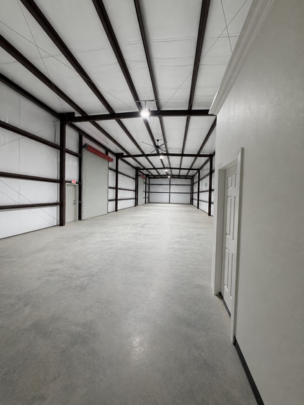31815 FM 2978 Rd, Magnolia, TX for lease - Building Photo - Image 3 of 13