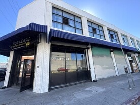 AWESOME 2 STORY BUILDING! 3 COOL SPACES! - Loft