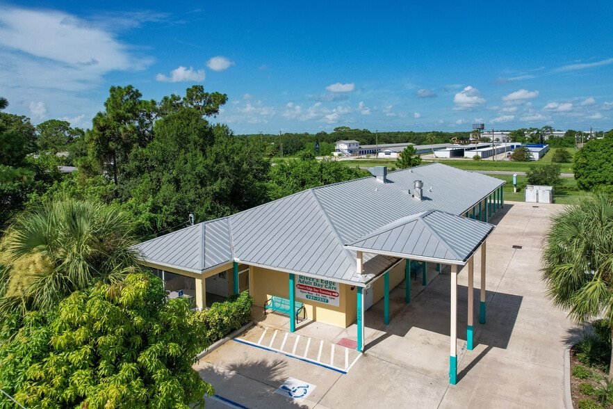 422 Martin Rd SE, Palm Bay, FL for sale - Building Photo - Image 3 of 39