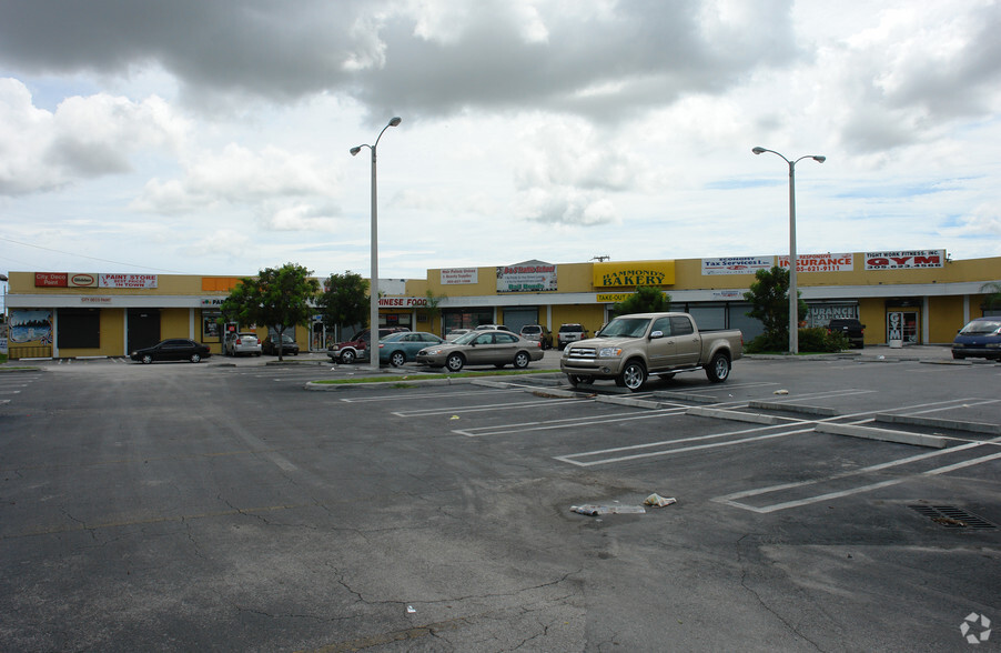 17845-17855 NW 27th Ave, Miami Gardens, FL for lease - Building Photo - Image 2 of 11