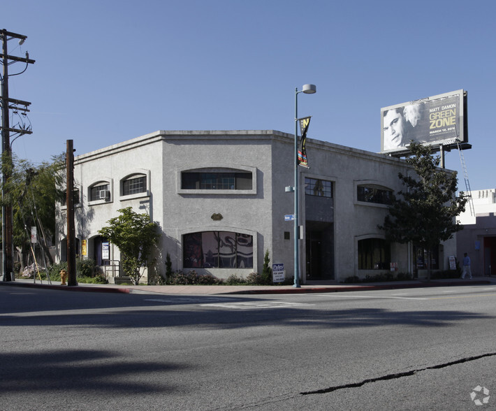 11240 Magnolia Blvd, North Hollywood, CA for sale - Primary Photo - Image 1 of 1