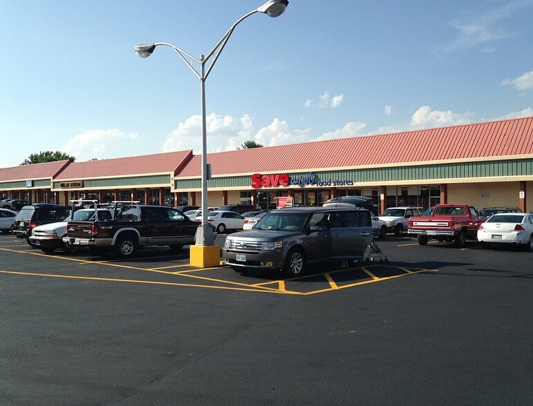 1301-1327 W Broad St, Waynesboro, VA for sale - Primary Photo - Image 1 of 1