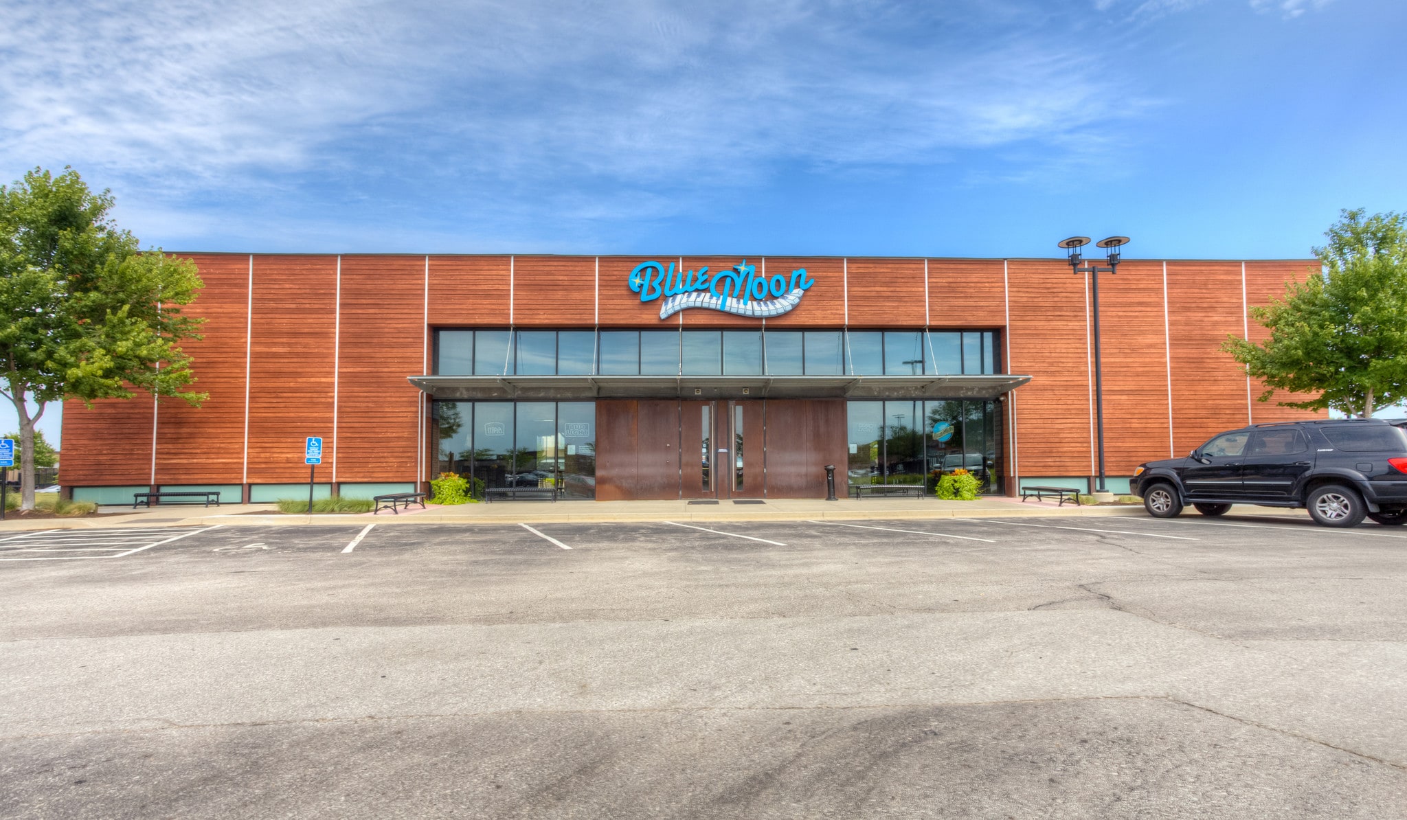 5485 Mills Civic Pky, West Des Moines, IA for sale Primary Photo- Image 1 of 8