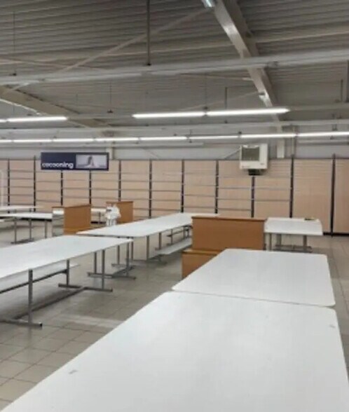 Retail in Wavrin for lease - Building Photo - Image 3 of 8