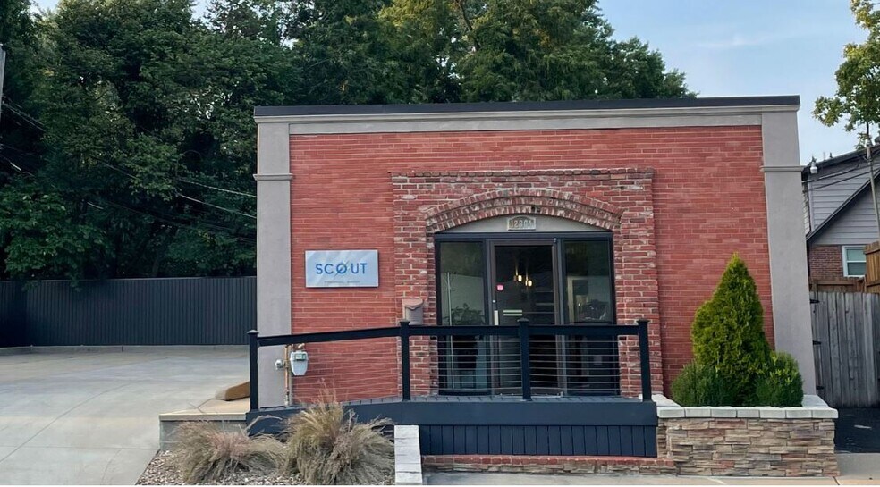 12304 Johnson Dr, Shawnee, KS 66216