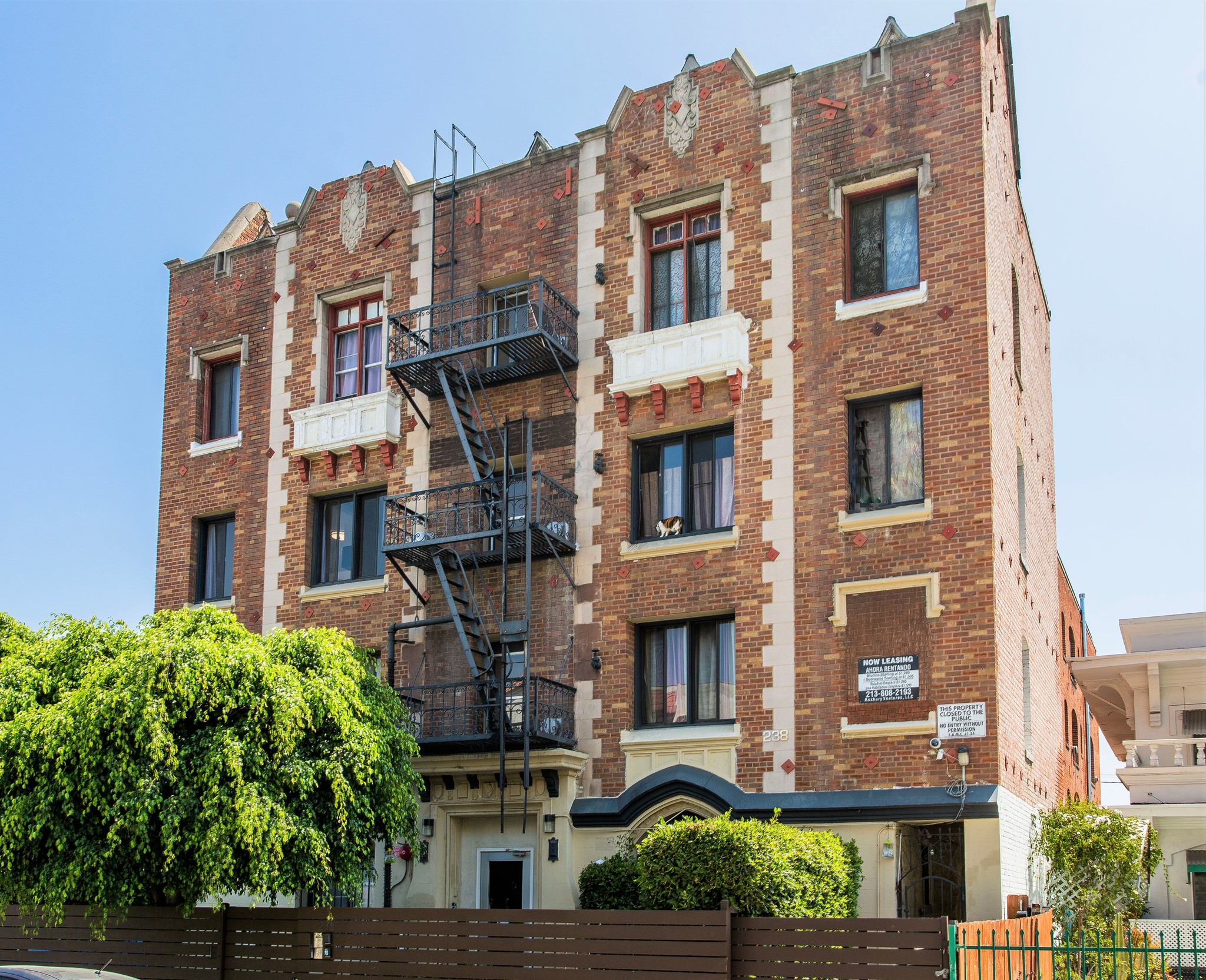 238 S Mariposa Ave, Los Angeles, CA for sale Building Photo- Image 1 of 1