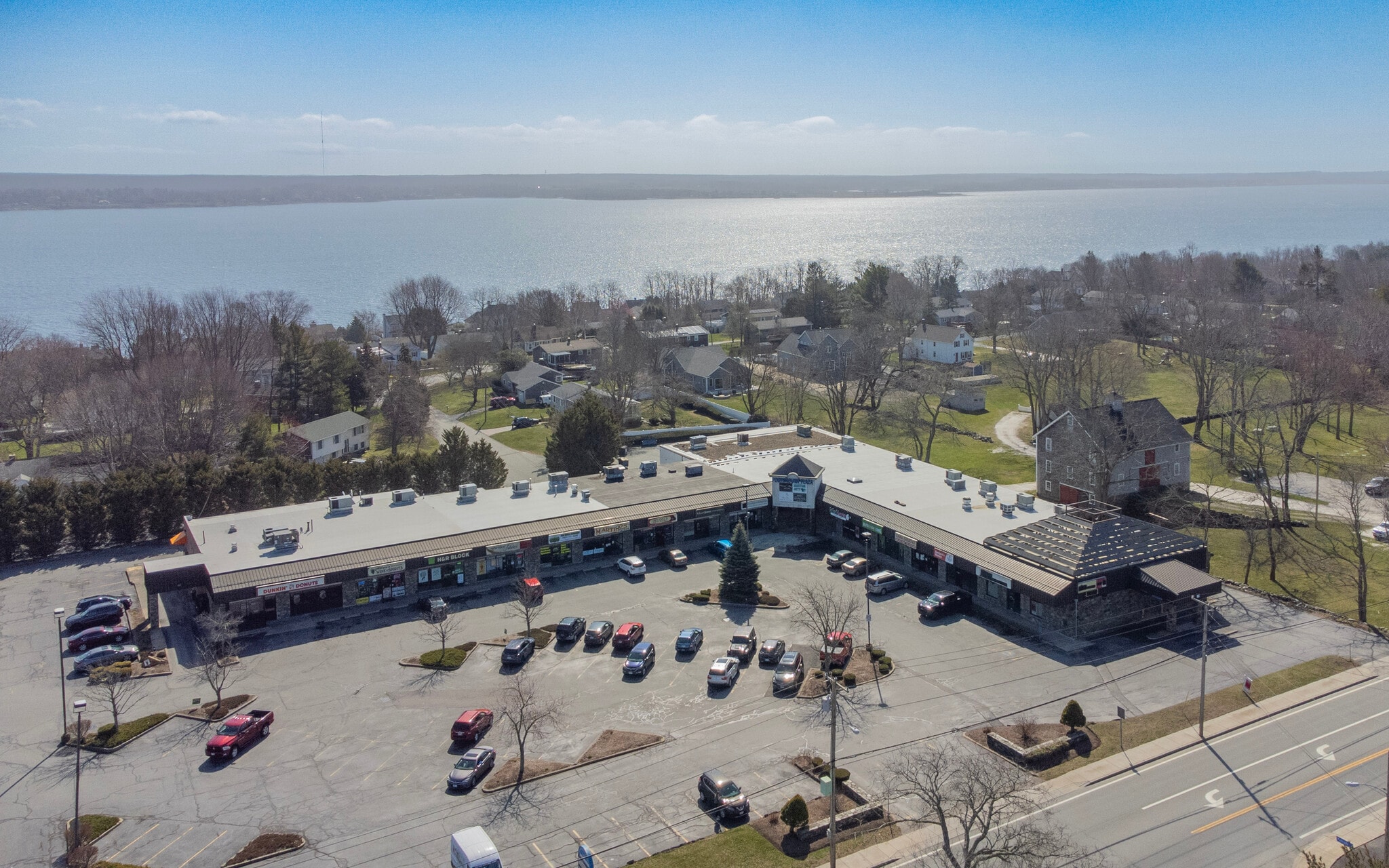 3001 E Main Rd, Portsmouth, RI for lease Building Photo- Image 1 of 11