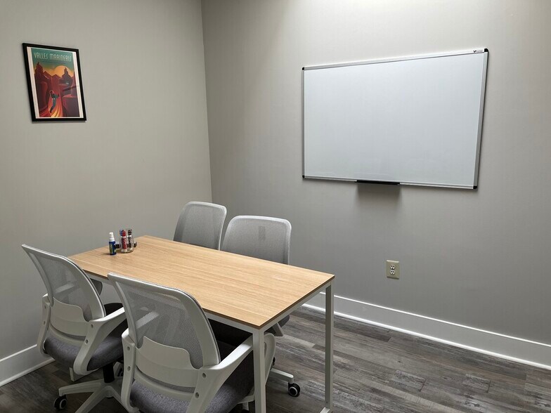 2337 Philmont Ave, Huntingdon Valley, PA for lease - Interior Photo - Image 1 of 9
