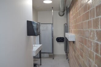 260-270 E 100 S, Salt Lake City, UT for lease Building Photo- Image 2 of 25