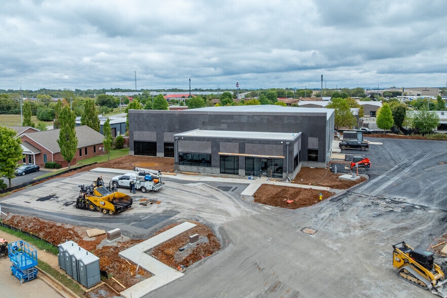 1919 Southpointe Way, Murfreesboro, TN for sale - Building Photo - Image 2 of 3