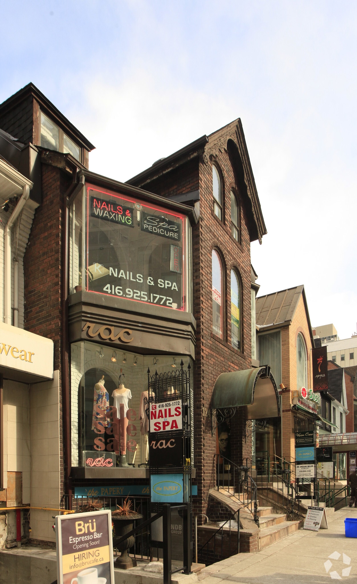 122-124 Cumberland St, Toronto, ON for sale Primary Photo- Image 1 of 1