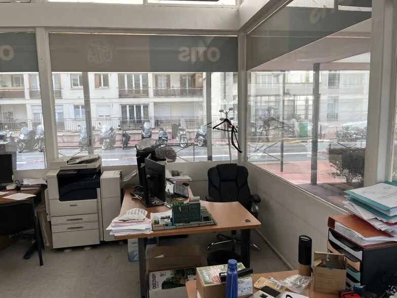 Office in Levallois-Perret for lease - Interior Photo - Image 3 of 3