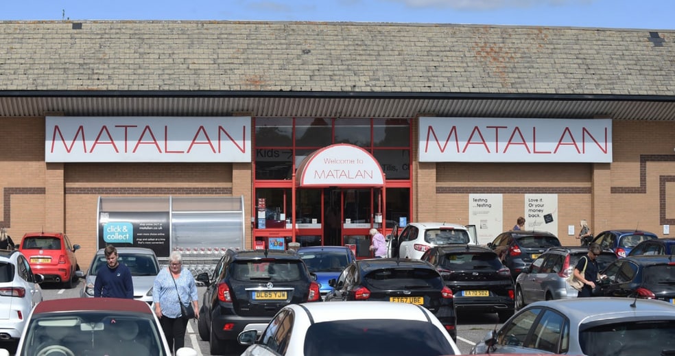 Cricketers Way, Basildon for sale - Building Photo - Image 1 of 1