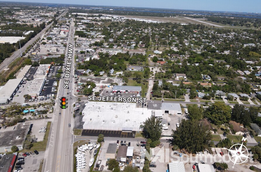 3601 SE Dixie Hwy, Stuart, FL for sale - Building Photo - Image 2 of 15