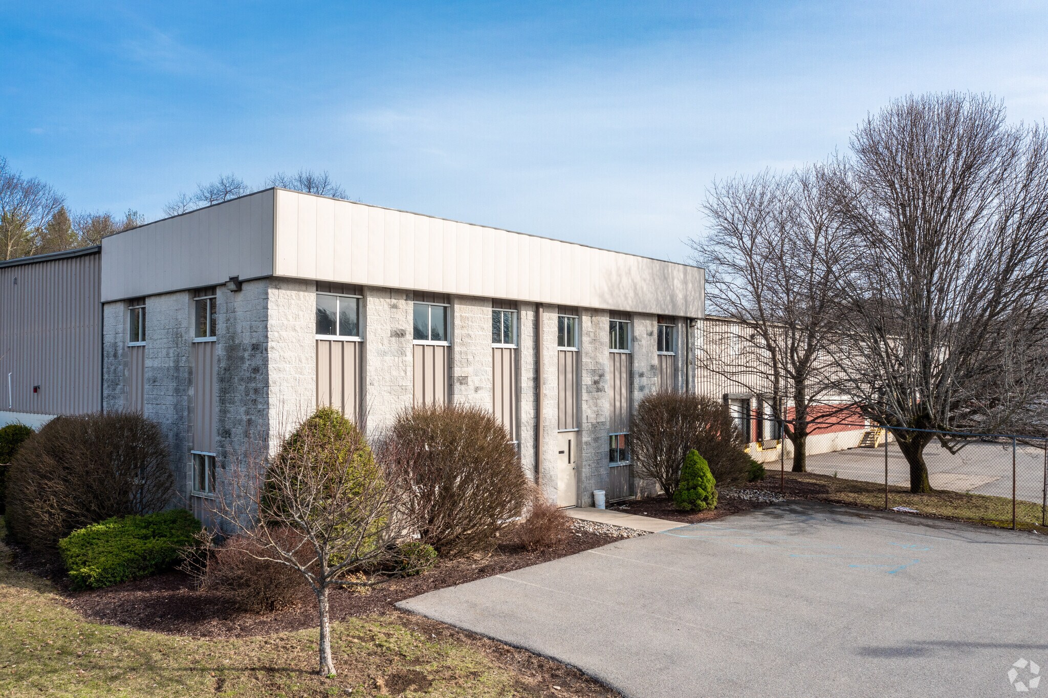 22-24 Riverview Dr, Marlboro, NY for lease Primary Photo- Image 1 of 27