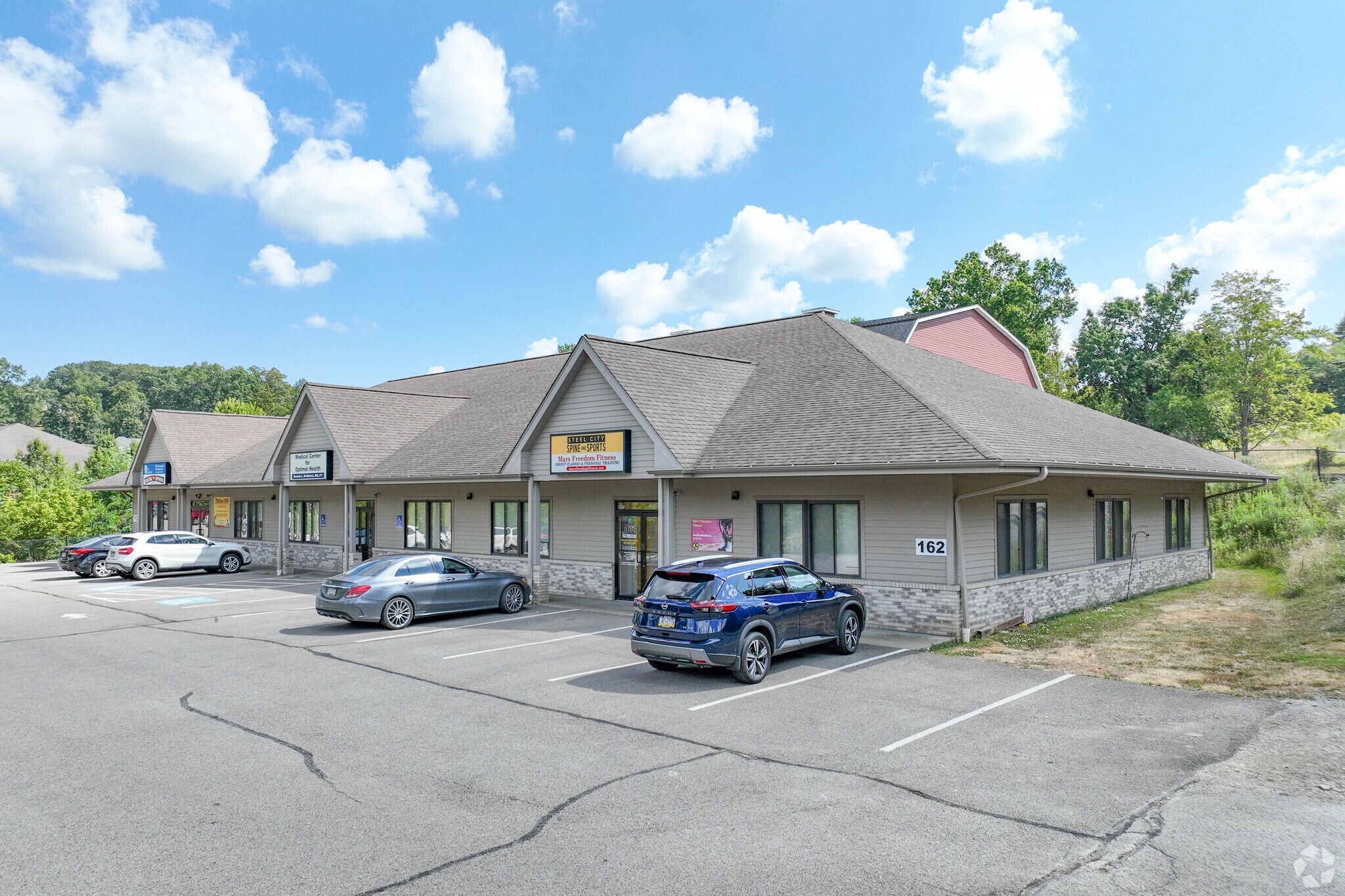 162 Brickyard Rd, Mars, PA for sale Primary Photo- Image 1 of 1