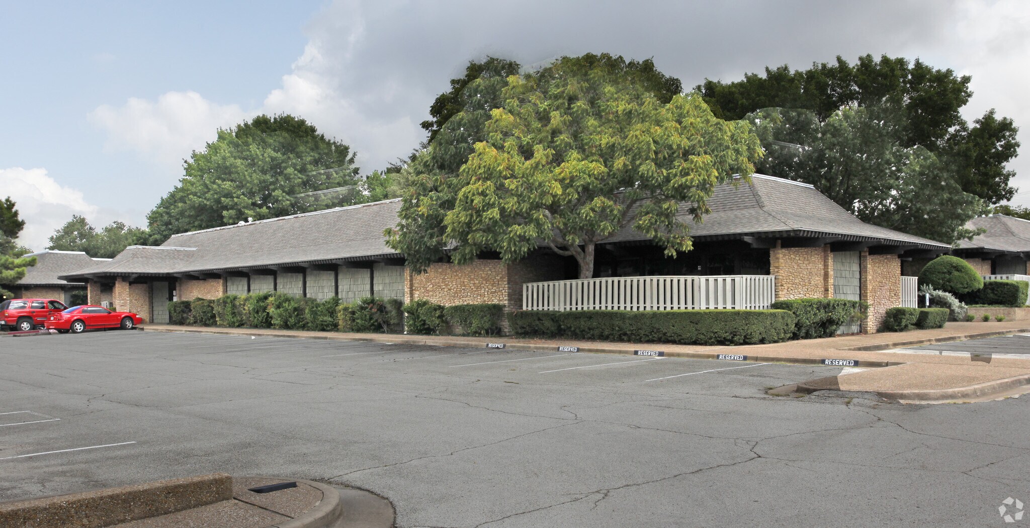 3500 Hillcrest Dr, Waco, TX for sale Primary Photo- Image 1 of 1