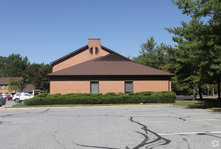 5835-5841 Allentown Rd, Camp Springs, MD for lease - Building Photo - Image 2 of 4