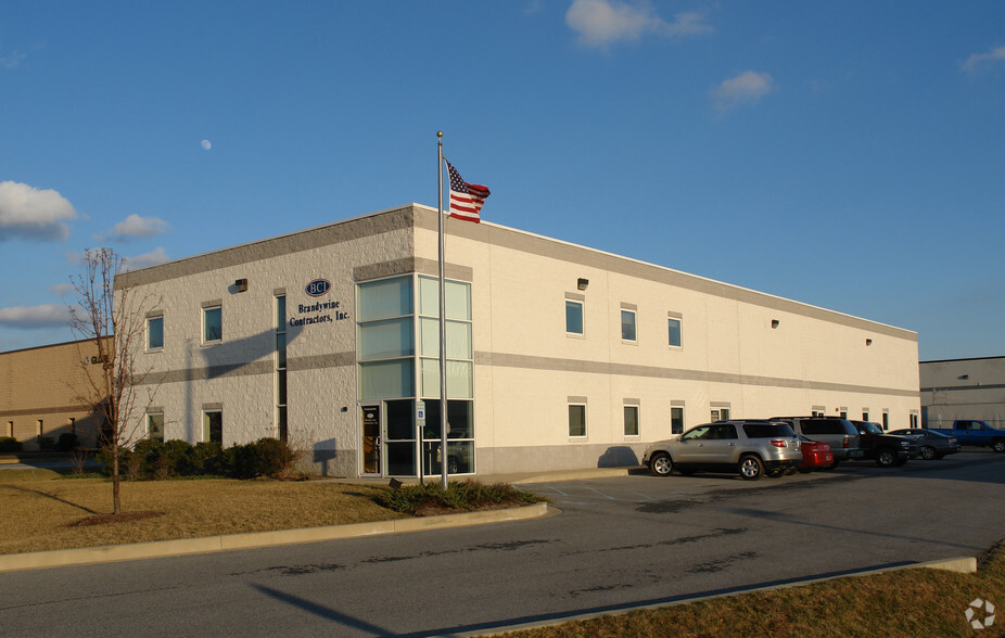 34 Industrial Blvd, New Castle, DE for lease - Primary Photo - Image 1 of 2