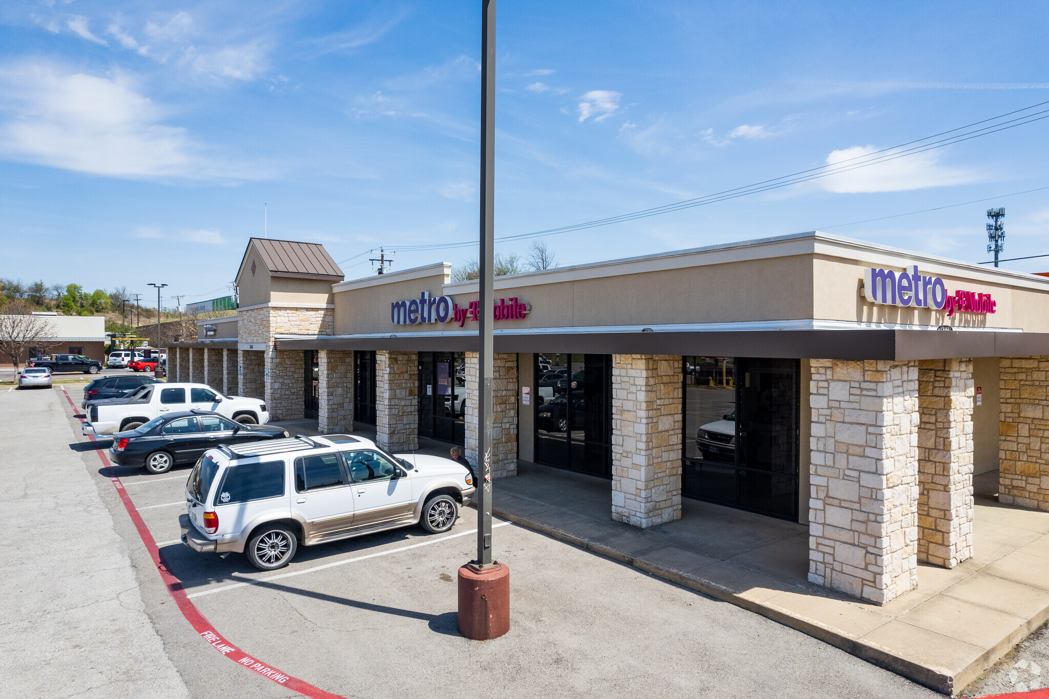 2240-2252 Jacksboro Hwy, Fort Worth, TX for lease Primary Photo- Image 1 of 7