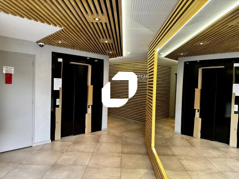 Office in Seyssins for sale - Building Photo - Image 2 of 13