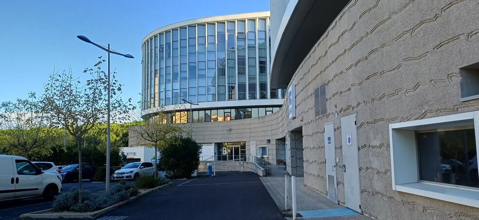 Office in Montpellier for lease - Building Photo - Image 3 of 7