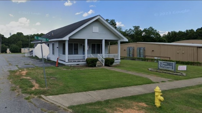 302 S Main St, Belton, SC for sale - Primary Photo - Image 1 of 14