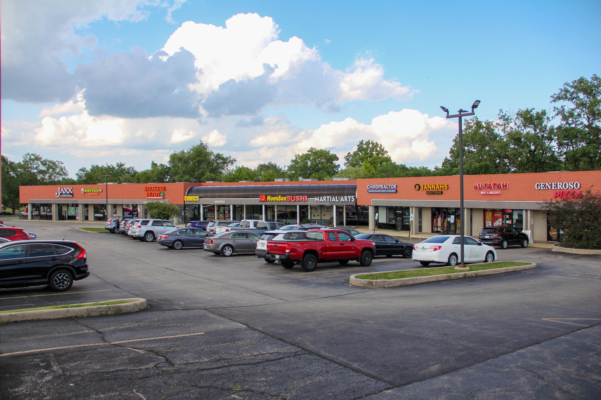314-340 Army Trail Rd, Glendale Heights, IL for lease Building Photo- Image 1 of 10
